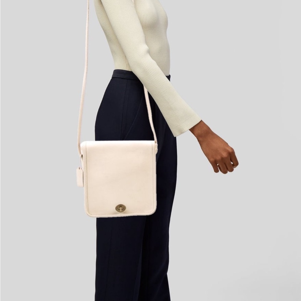 Coach Vintage y2k 90s Willis flap turnlock crossbody bag bone cream 8845 - Picture 3 of 15